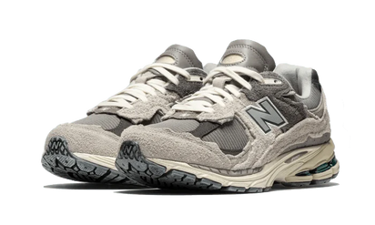 Kup oryginalne New Balance 2002R Protection Pack Rain Cloud - widok z drugiego boku - Sneakersy