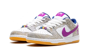 Kup oryginalne SB Dunk Low Rayssa Leal - widok z drugiego boku - Sneakersy