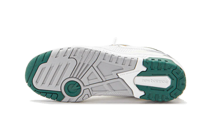 Buty New Balance New Balance 550 White Nightwatch Green - widok z przodu - Rozmiary EU