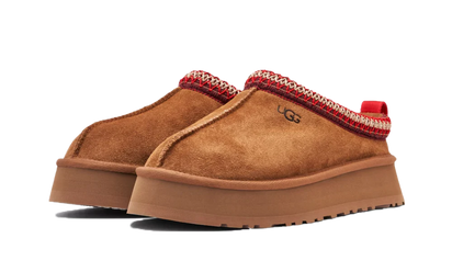 Kup oryginalne UGG Tazz Slipper Chestnut - widok z drugiego boku - Sneakersy