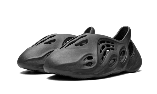 Yeezy Foam RNNR Onyx - Kup oryginalne Yeezy Foam RNNR Onyx - widok z drugiego boku - Sneakersy