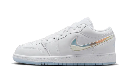 Air Jordan Air Jordan 1 Low Glitter Swoosh biały-niebieski - widok główny z boku | Saturaise.com