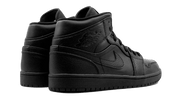Buty Air Jordan Air Jordan 1 Mid Triple Black - widok z przodu - Rozmiary EU