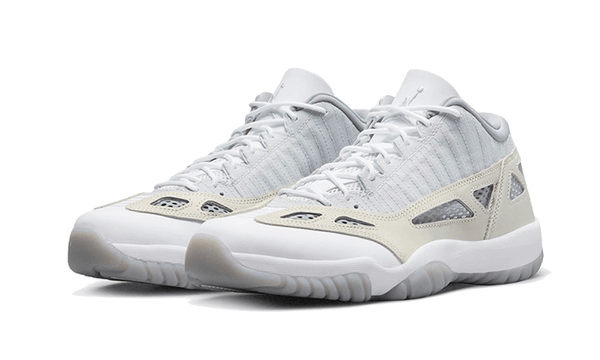 Air Jordan 11 Low IE Light Orewood Brown - Kup oryginalne Air Jordan 11 Low IE Light Orewood Brown - widok z drugiego boku - Sneakersy