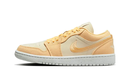 Air Jordan Air Jordan 1 Low SE Celestial Gold biały-beżowy - widok główny z boku | Saturaise.com