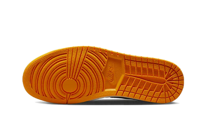 Buty Air Jordan Air Jordan 1 Retro High OG Yellow Toe - widok z przodu - Rozmiary EU