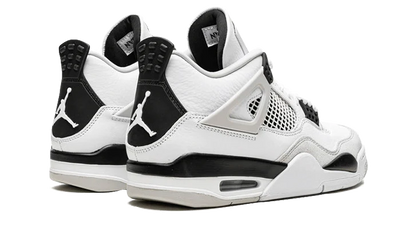 Buty Air Jordan Air Jordan 4 Military Black - widok z przodu - Rozmiary EU