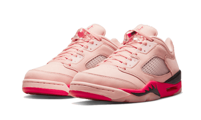 Kup oryginalne Air Jordan 5 Low Arctic Pink - widok z drugiego boku - Sneakersy