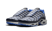 Kup oryginalne Air Max Plus SE Social FC DQ3981-001 - widok z drugiego boku - Sneakersy