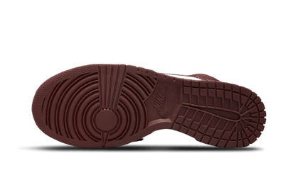 Buty Nike Dunk High Burgundy Crush - widok z przodu - Rozmiary EU