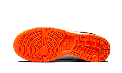 Buty Nike Dunk Low Patent Halloween - widok z przodu - Rozmiary EU