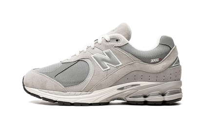 New Balance 2002R Gore-Tex Concrete szary - widok główny z boku | Saturaise.com