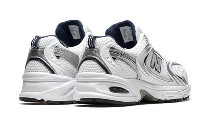 Buty New Balance New Balance 530 White Grey Navy - widok z przodu - Rozmiary EU