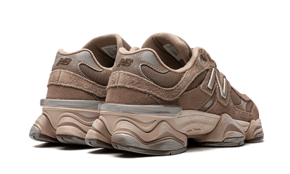 Buty New Balance New Balance 9060 Mushroom Brown - widok z przodu - Rozmiary EU