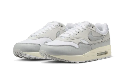 Kup oryginalne Air Max 1 '87 Pure Platinum HF0026-001 - widok z drugiego boku - Sneakersy