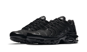 Kup oryginalne Air Max Plus Triple Black 604133-050 - widok z drugiego boku - Sneakersy