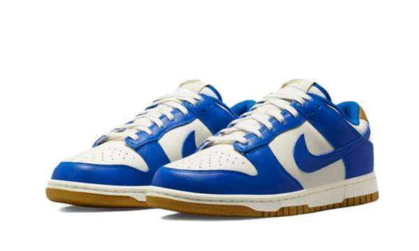 Dunk Low Kansas City Royals - Kup oryginalne Dunk Low Kansas City Royals FB7173-141 - widok z drugiego boku - Sneakersy