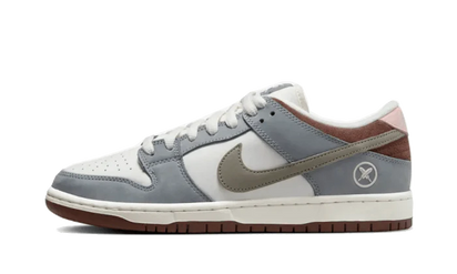 Nike SB Dunk Low Yuto Horigome biały-szary - widok główny z boku | Saturaise.com