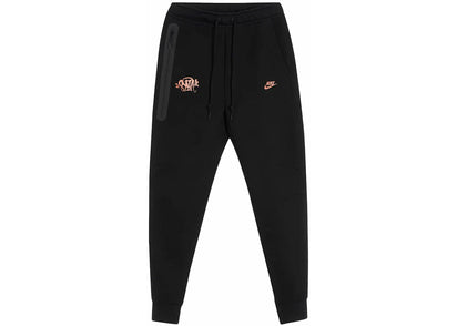 Nike Nike Sportswear Tech Fleece x Central Cee Joggers Black/Metallic Red Bronze czarny-czerwony - widok główny z boku | Satu