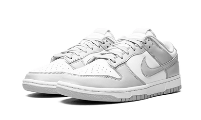 Kup oryginalne Dunk Low Grey Fog FN7658-100 - widok z drugiego boku - Sneakersy