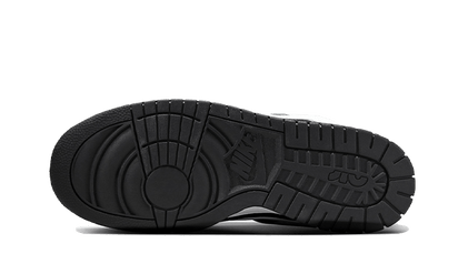 Buty Nike Dunk Low Jumbo Reverse Panda - widok z przodu - Rozmiary EU