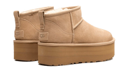Buty UGG UGG Classic Ultra Mini Platform Boot Sand - widok z przodu - Rozmiary EU