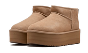 Kup oryginalne UGG Classic Ultra Mini Platform Boot Sand - widok z drugiego boku - Sneakersy