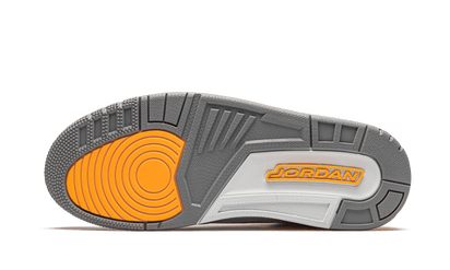 100% Oryginalne Air Jordan 3 Retro Laser Orange - widok z tyłu - 1725.00 PLN