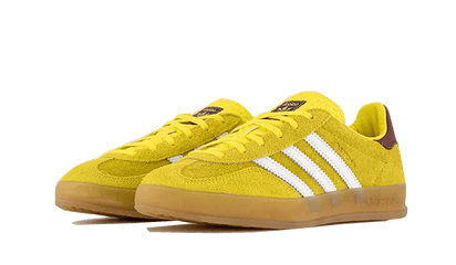 Kup oryginalne Gazelle Indoor Bright Yellow Burgundy IE7003 - widok z drugiego boku - Sneakersy