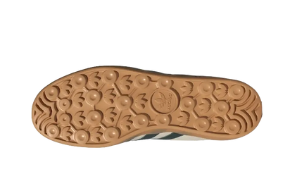 Kup oryginalne Gazelle Indoor Cream White Collegiate Green Gum - widok z drugiego boku - Sneakersy