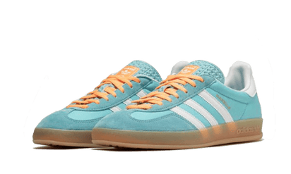 Kup oryginalne Gazelle Indoor Preloved Blue White Gum - widok z drugiego boku - Sneakersy