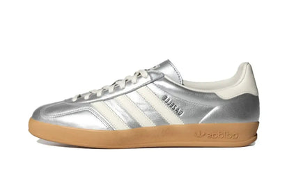 Adidas Adidas Gazelle Indoor Silver Metallic Core White czarny-biały - widok główny z boku | Saturaise.com