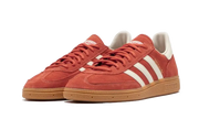 Kup oryginalne Handball Spezial Aged Red - widok z drugiego boku - Sneakersy