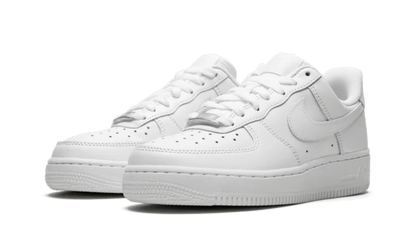 Kup oryginalne Air Force 1 Low '07 Triple White 315122-111/CW2288-111 - widok z drugiego boku - Sneakersy