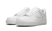Kup oryginalne Air Force 1 Low '07 Triple White 315122-111/CW2288-111 - widok z drugiego boku - Sneakersy