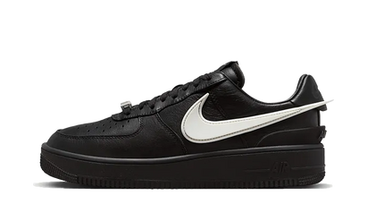 Nike Nike Air Force 1 Low Ambush Black czarny-czerwony - widok główny z boku | Saturaise.com