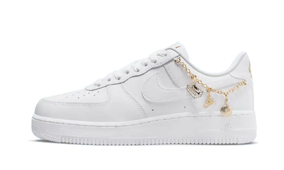 Nike Air Force 1 Low LX Lucky Charms White biały-złoty - widok główny z boku | Saturaise.com