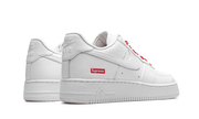 Buty Nike Air Force 1 Low White Supreme - widok z przodu - Rozmiary EU