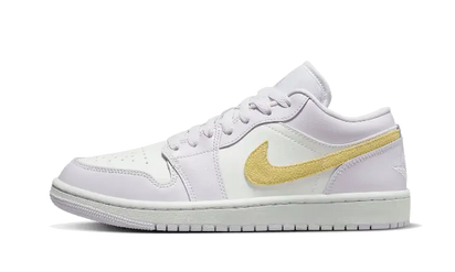 Air Jordan Air Jordan 1 Low Barely Grape biały-fioletowy - widok główny z boku | Saturaise.com