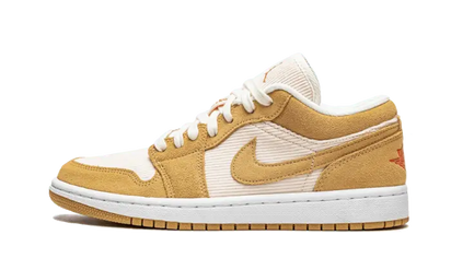 Air Jordan Air Jordan 1 Low Corduroy biały-pomarańczowy - widok główny z boku | Saturaise.com