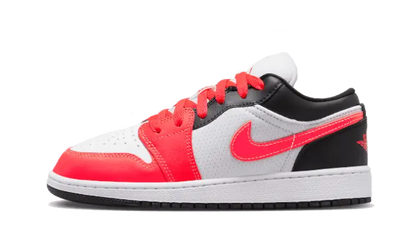 Air Jordan Air Jordan 1 Low Infrared 23 czarno-czerwony - widok główny z boku | Saturaise.com
