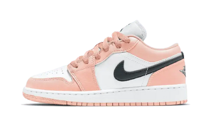 Air Jordan Air Jordan 1 Low Light Arctic Rose czarny-biały - widok główny z boku | Saturaise.com