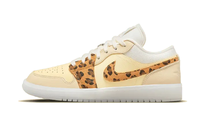 Air Jordan Air Jordan 1 Low SNKRS Day biały-żółty - widok główny z boku | Saturaise.com