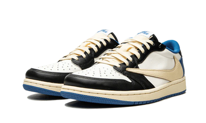 Kup oryginalne Air Jordan 1 Low Travis Scott Fragment DM7866-140 - widok z drugiego boku - Sneakersy