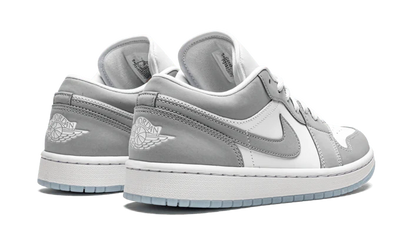 Buty Air Jordan Air Jordan 1 Low Wolf Grey - widok z przodu - Rozmiary EU