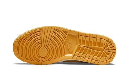 Buty Air Jordan Air Jordan 1 Low Yellow Strike - widok z przodu - Rozmiary EU