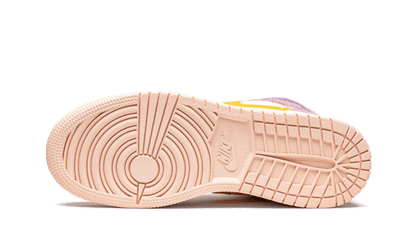 100% Oryginalne Air Jordan 1 Mid Arctic Pink - widok z tyłu - 875.00 PLN