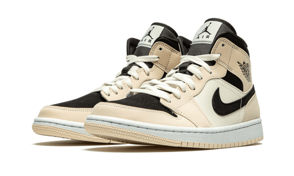 Air Jordan 1 Mid Barely Orange - Kup oryginalne Air Jordan 1 Mid Barely Orange BQ6472-800 - widok z drugiego boku - Sneakersy