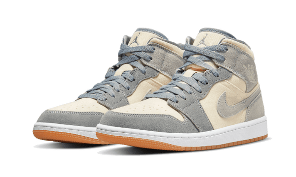 Air Jordan 1 Mid Coconut Milk Particle Grey - Kup oryginalne Air Jordan 1 Mid Coconut Milk Particle Grey DN4281-100 - widok z drugiego boku - Sneakersy