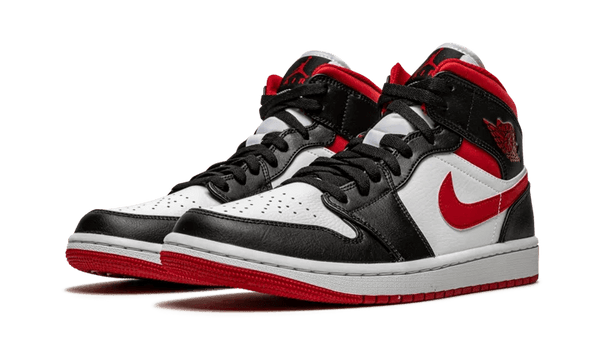 Air Jordan 1 Mid Gym Red Black White - Kup oryginalne Air Jordan 1 Mid Gym Red Black White 554724-122 - widok z drugiego boku - Sneakersy